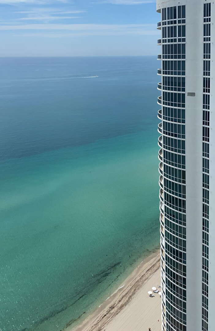 ocean front apartment in Miami